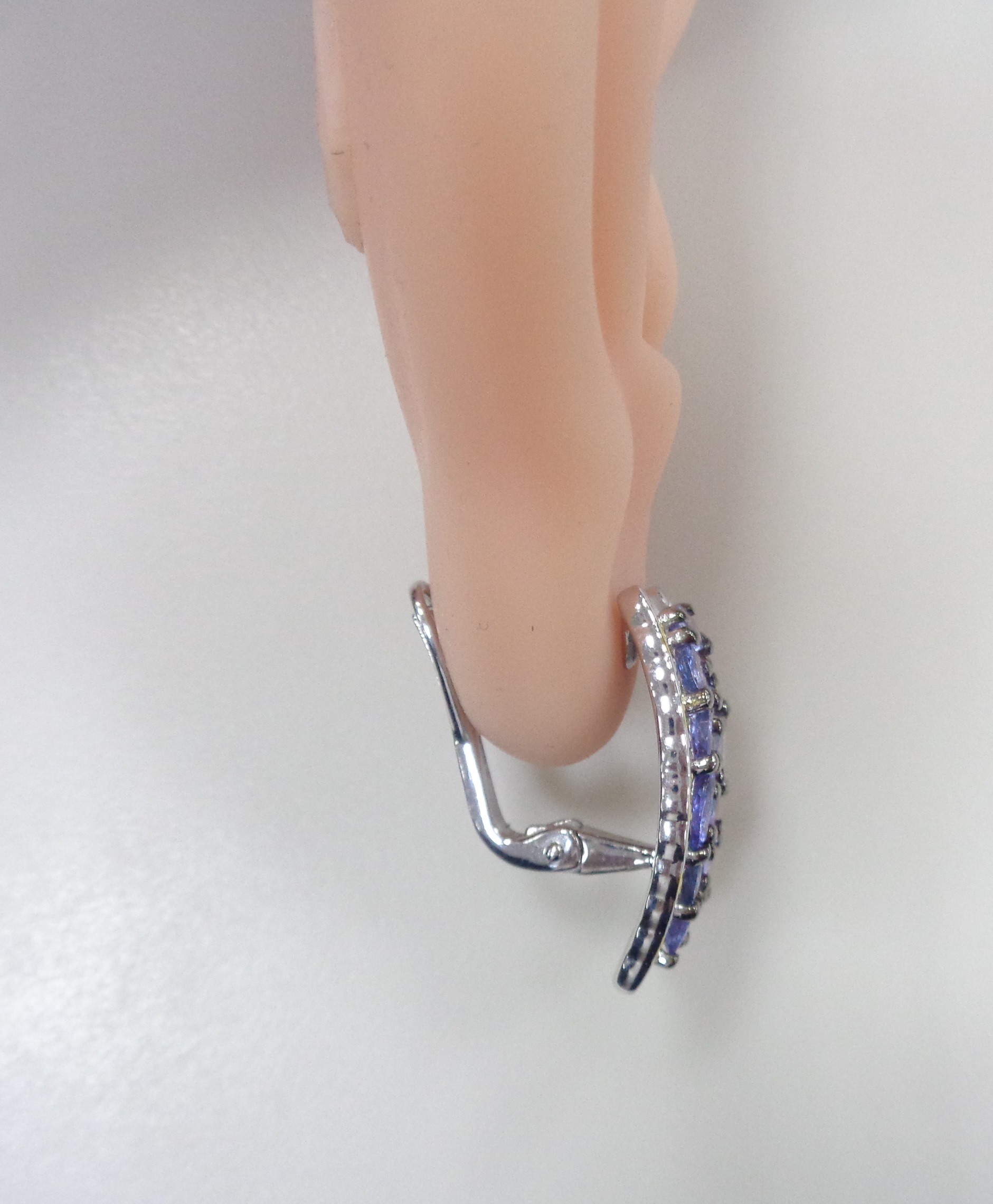 Серебряные серьги с танзанитами